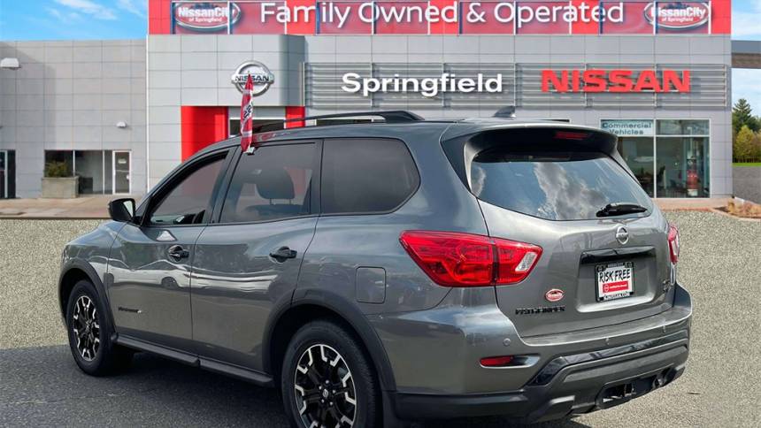 2019 nissan pathfinder sv