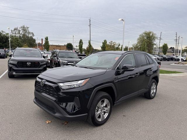 2022 toyota rav4 xle