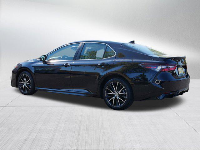 2022 toyota camry se