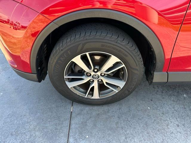 2016 toyota rav4 xle