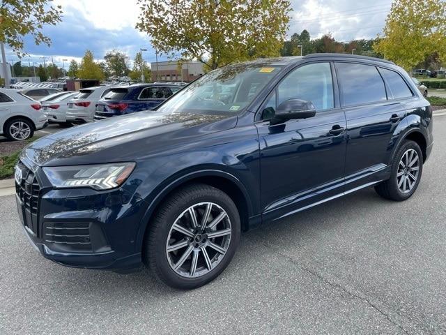 2024 audi q7 45 premium plus