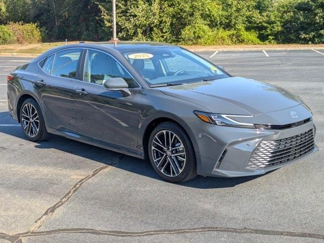 2025 toyota camry xle