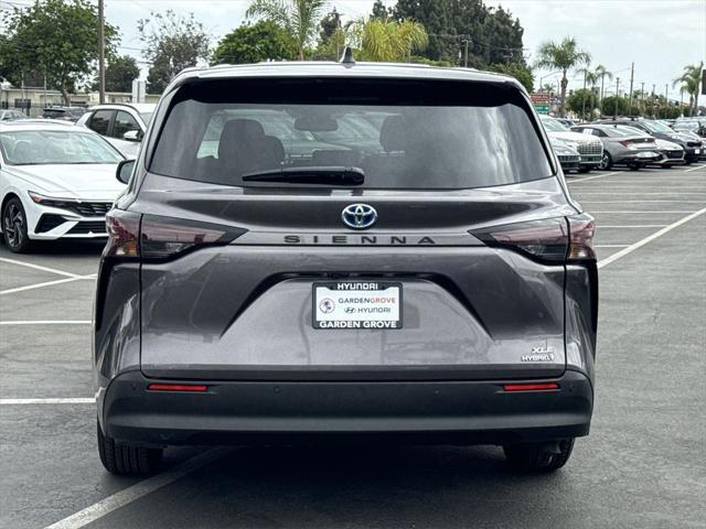 2023 toyota sienna xle 8 passenger