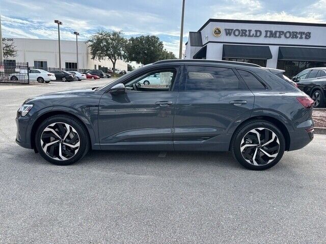 2024 audi q8 e-tron premium plus