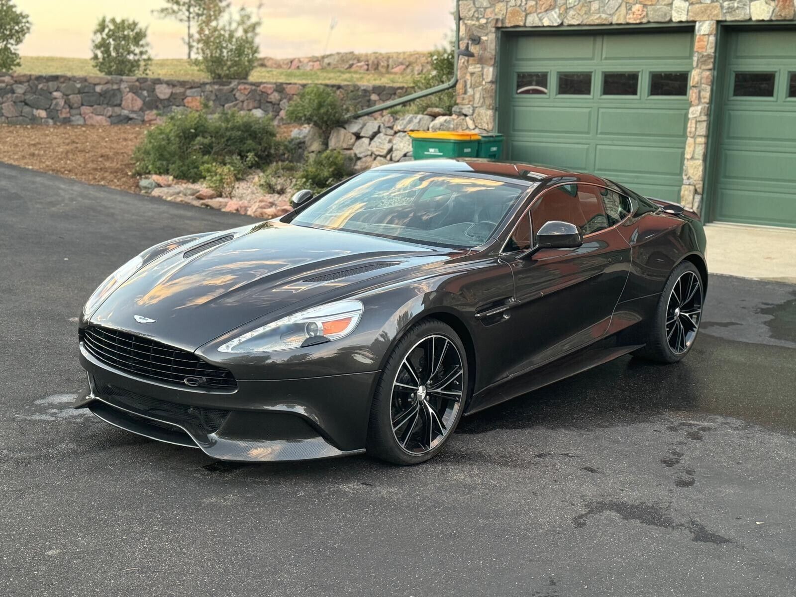 2014 aston martin vanquish carbon edition