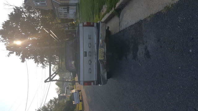 1990 dodge dakota pickup 6 cylinder runs good 180,000 miles auto transmission