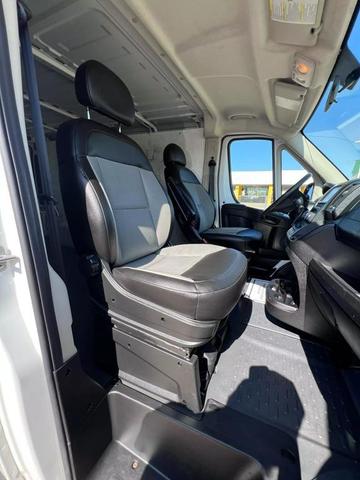 2015 ram cargo tradesman