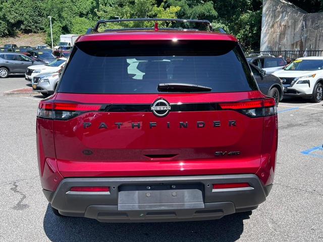 2022 nissan pathfinder sv
