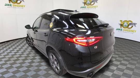 2022 Alfa Romeo Stelvio