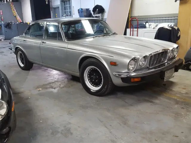 1976 jaguar xj12l. rare 99% rust-free v12 blue plate california car. 63k miles!