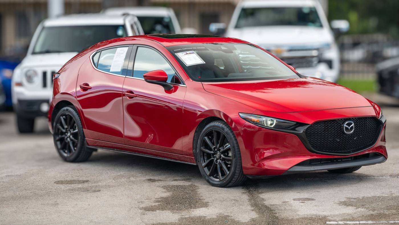 2022 mazda mazda3 hatchback premium
