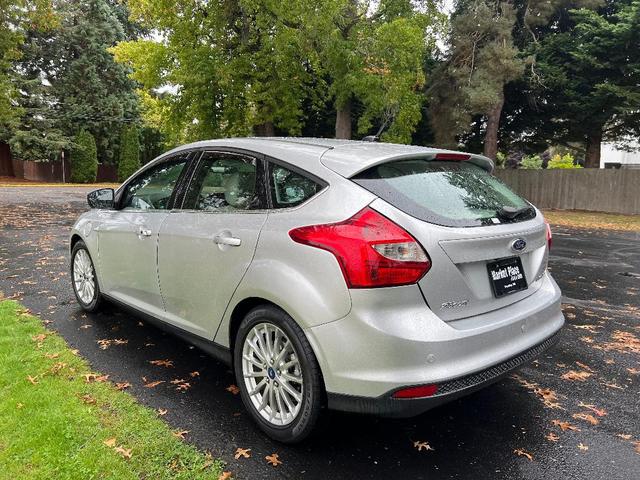 2013 ford focus electric base