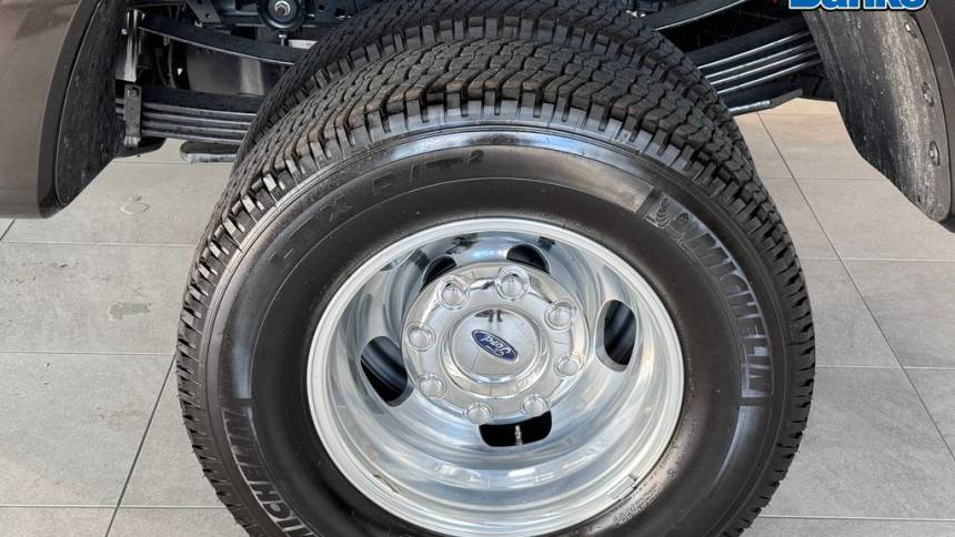 2024 ford f-350 super duty xlt