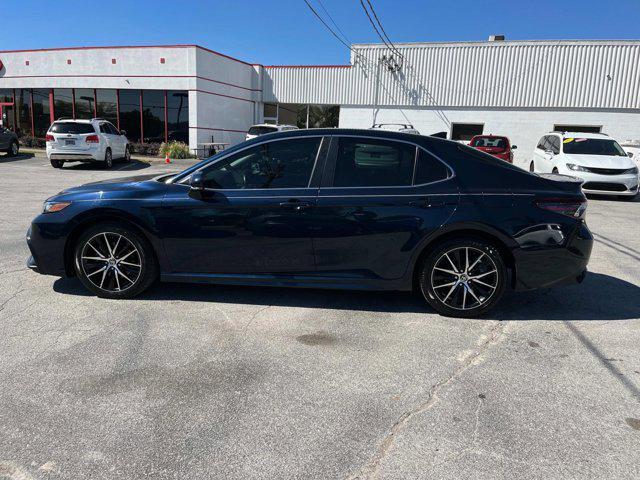 2021 toyota camry se