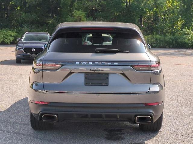 2021 porsche cayenne base