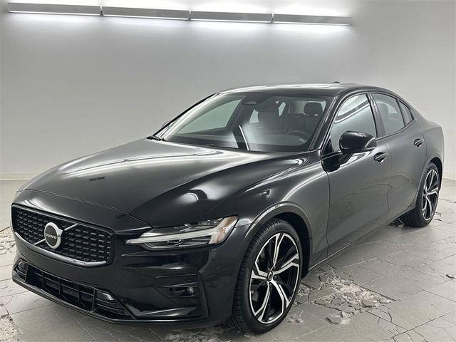 2024 volvo s60 b5 core dark theme