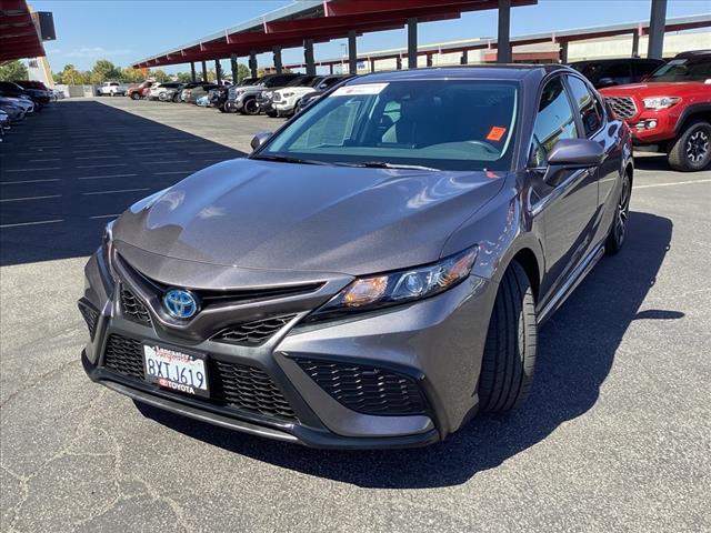 2021 toyota camry se