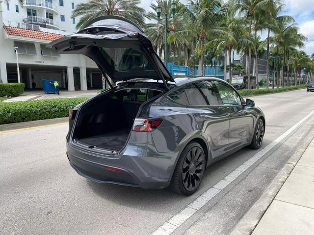 2022 tesla model y performance