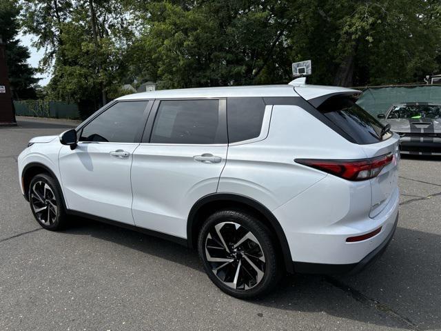 2022 mitsubishi outlander es 2.5 s-awc