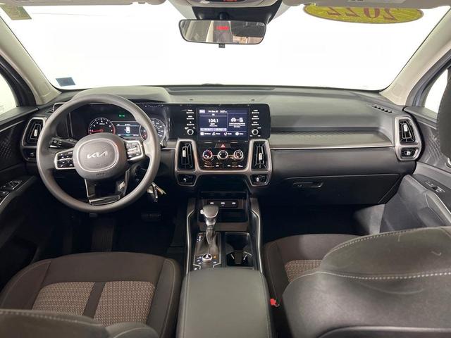2022 kia sorento lx