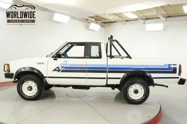 1986 white frame off restoration. better than new!!