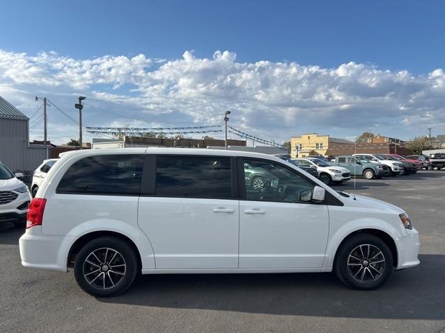 2019 dodge grand caravan gt