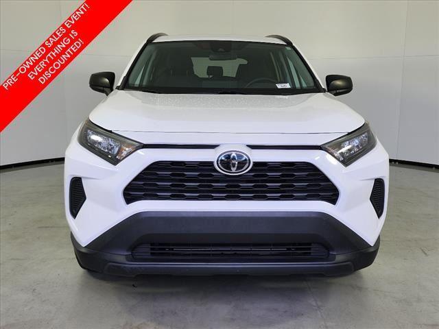 2021 toyota rav4 le