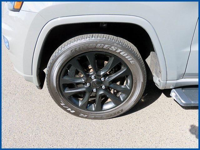 2021 jeep grand cherokee laredo