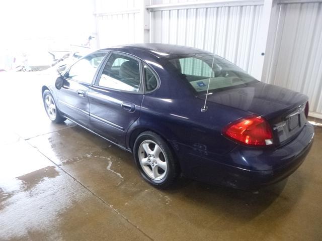2001 ford taurus se