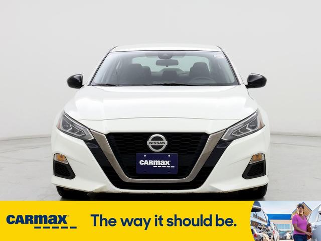 2021 nissan altima sr