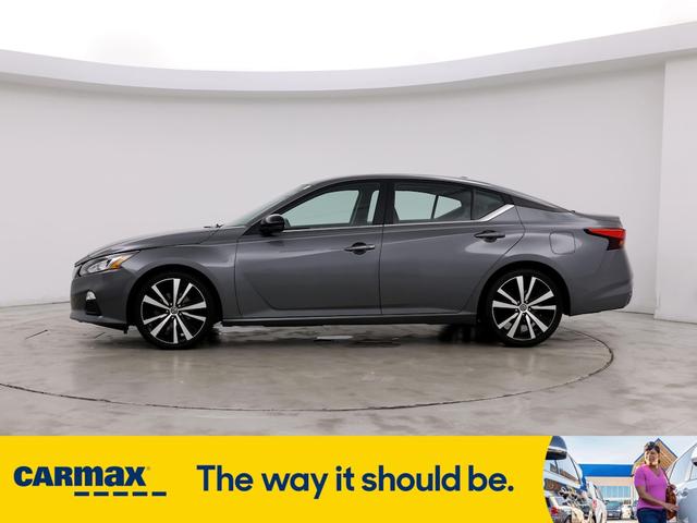 2019 nissan altima sr