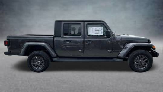 2024 Jeep Gladiator