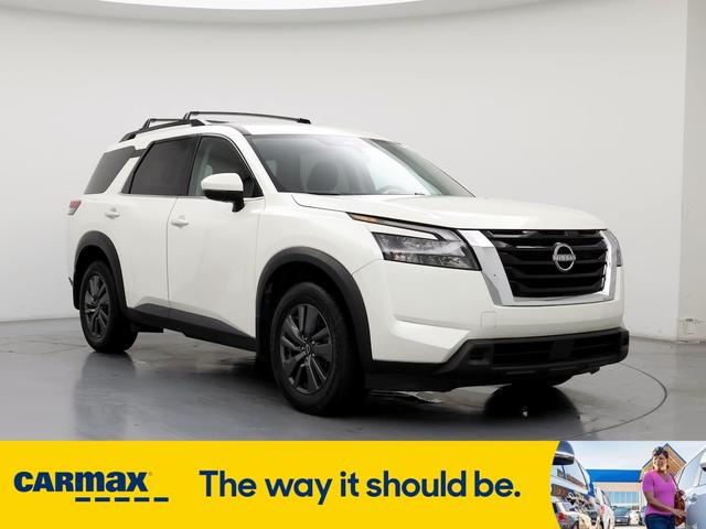 2023 nissan pathfinder sv