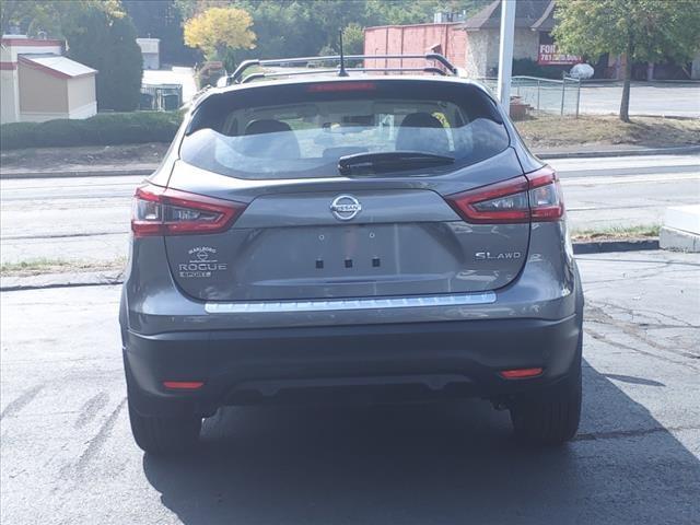 2022 nissan rogue sport sl