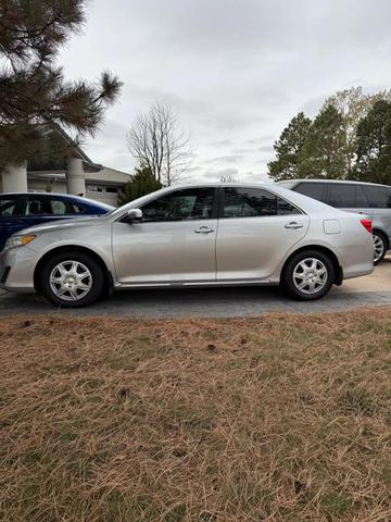2012 toyota camry le