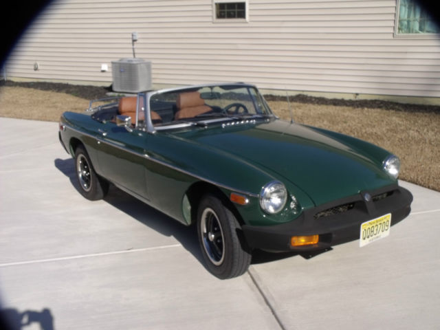 very clean sportscar. original british racing green. garage kept