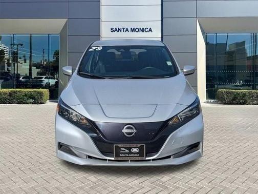 2023 nissan leaf