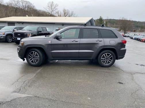 2021 jeep grand cherokee trailhawk in maple dell, vermont
