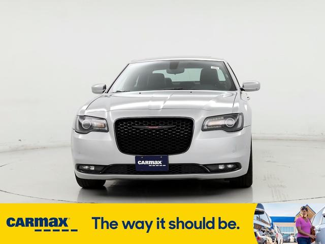 2023 chrysler 300 s