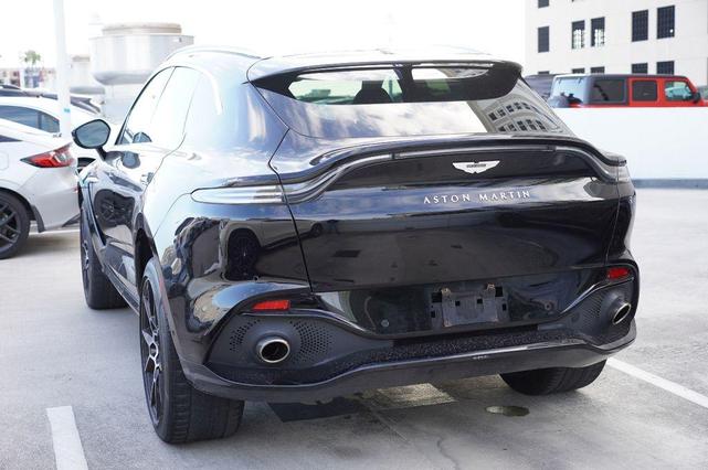 2021 aston martin dbx base