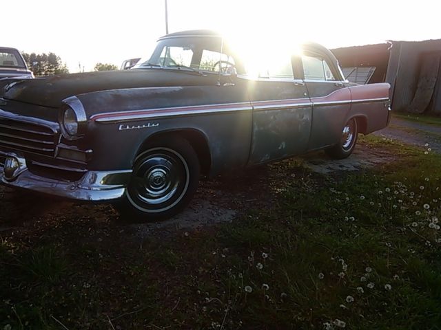 1956 chrysler windsor 4dr car