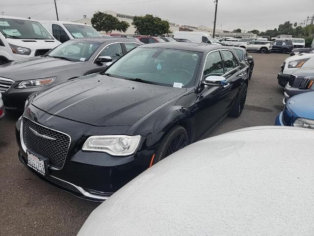 2016 chrysler 300c base