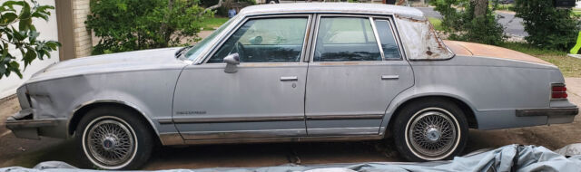 pontiac bonneville, new holly carburetor, 4 door - ready for new owner