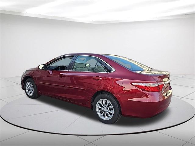 2015 toyota camry le