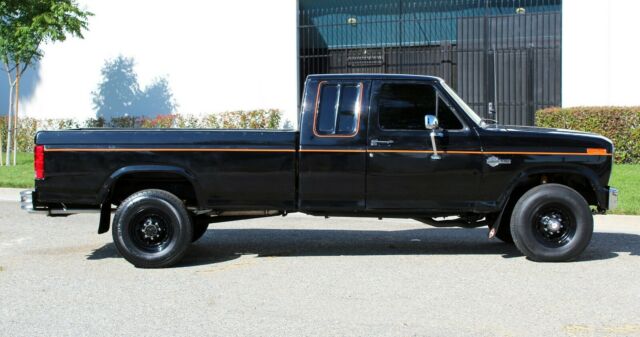 california original, 1986 ford f-250 harley davidson 4x4, awesome! (833)225-4227