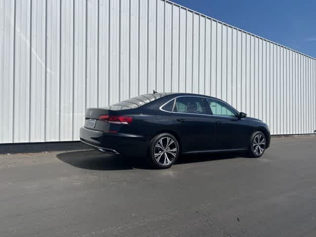 2022 volkswagen passat 2.0t se