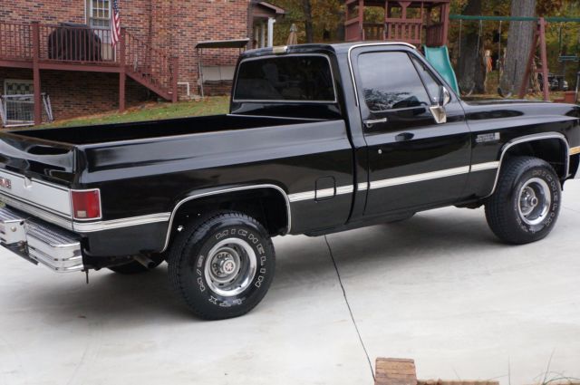 1986 gmc high sierra 4x4, good truck. same owner over 32 years