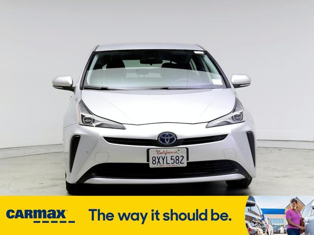 2022 toyota prius le
