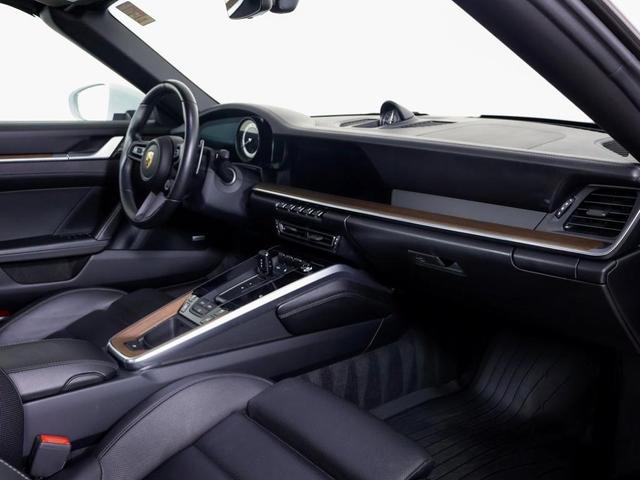 2020 porsche 911 carrera s