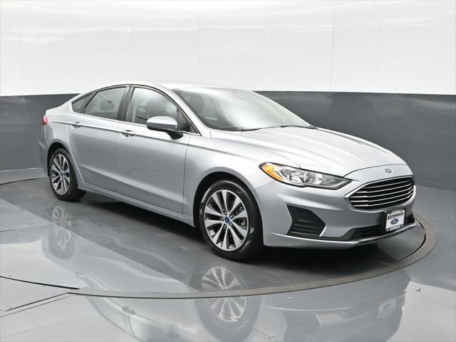 2020 ford fusion se